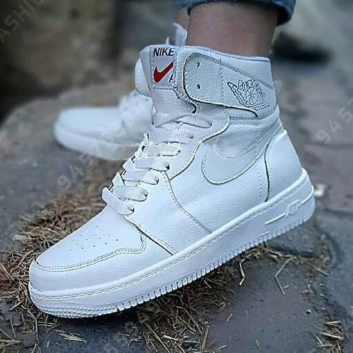 ⁦بوط Nike Air Jordan 1⁩ - الصورة ⁦3⁩