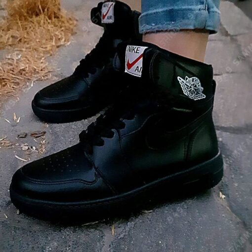 ⁦بوط Nike Air Jordan 1⁩ - الصورة ⁦2⁩