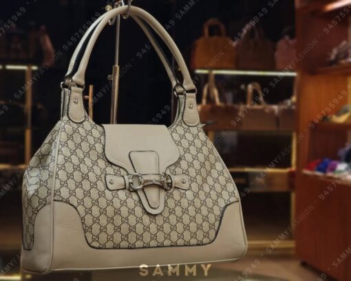 حقيبة حجم كبير Gucci