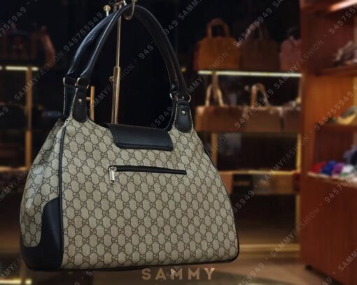 ⁦حقيبة حجم كبير Gucci⁩ - الصورة ⁦4⁩
