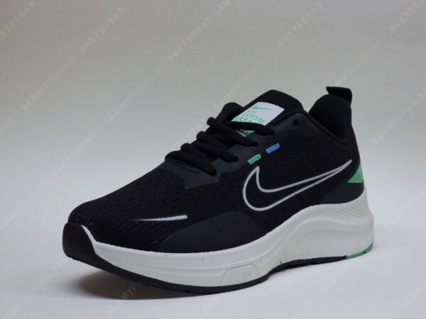 ⁦سنيكر قماش Nike⁩ - الصورة ⁦2⁩