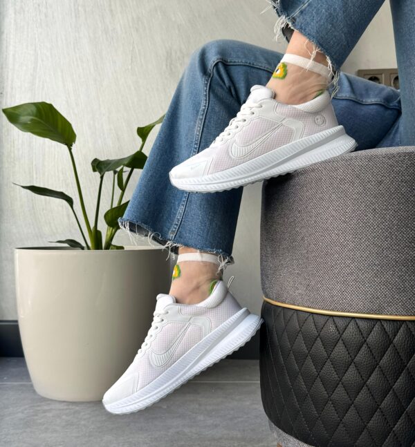 سنيكر Nike