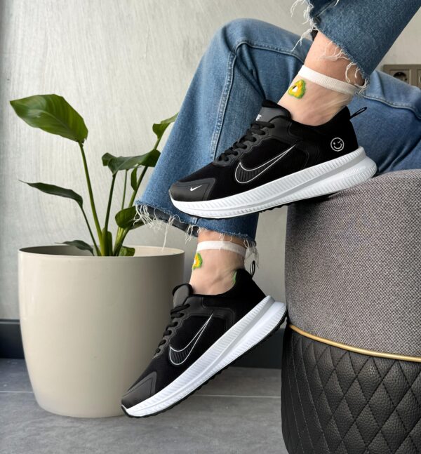 ⁦سنيكر Nike⁩ - الصورة ⁦2⁩
