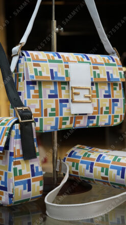 جزدان Fendi حجم صغير